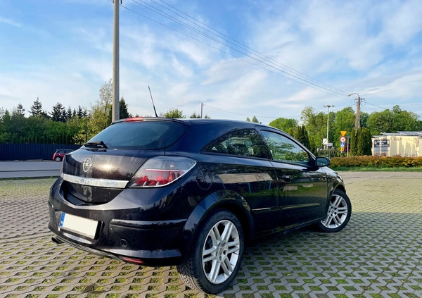 Opel Astra cena 12000 przebieg: 225000, rok produkcji 2005 z Łódź małe 16